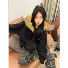 批发毛领连帽<b class='q'>卫衣</b><b class='q'>外套</b>女春秋季薄款小众高级感黑色美式复古开衫上衣潮