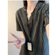 批发原版质量V领二浩鱼骨纹短袖T恤女<b class='q'>男</b>夏情侣<b class='q'>体恤</b>肌理感正肩打底衫