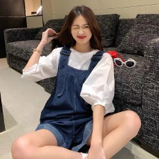 批发大码牛仔背带裤<b class='q'>女</b>夏季2026新款宽松显瘦阔腿直筒连体短裤深蓝裤子