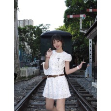 批发泡泡袖收腰工字褶<b class='q'>连衣裙</b>女夏季2025新款翻领波点绝美气质a字短裙