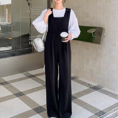批发夏季休闲吊带连体衣女高腰设计感背带连身<b class='q'>阔</b>腿长裤<b class='q'>连体裤</b>