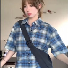 批发ins潮牌格子衬衫男女<b class='q'>新款</b>春秋防晒复古宽松格纹短袖衬衣情侣装