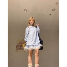 批发蓝色条纹衬衫<b class='q'>连衣裙</b>子女初夏2025年新款小个子花边娃娃领短裙夏季