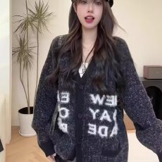 批发慵懒风软糯毛衣开衫女秋冬美式高级感穿搭字母提花宽松针织外套潮