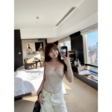 批发DouDou痘 甜辣妹碎花吊带<b class='q'>背心</b><b class='q'>夏</b>季2025新款修身显瘦短款内搭上衣