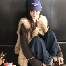 批发“欧尼马甲”仿托斯卡纳羊毛皮草坎肩外套<b class='q'>秋</b>冬百搭加厚保暖马甲女