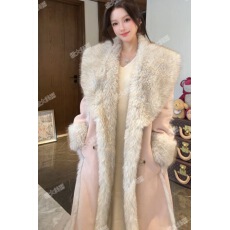 批发2025年冬季新款超好看粉色皮毛一体皮草外套女<b class='q'>中长款</b>仿狐狸毛大衣