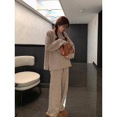 批发韩版软糯慵懒风针织套装秋冬新款温柔圆领套头毛衣阔腿裤两件套女
