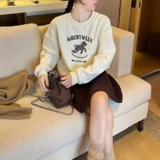 批发NQ2025冬季新款时尚印花刺绣长袖加绒圆领<b class='q'>套头卫衣</b>显瘦百搭女上衣