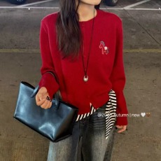 批发<b class='q'>欧洲站</b>冬季<b class='q'>新款</b>贴标小马羊毛针织开衫女外套长袖扣子毛衣外搭上衣