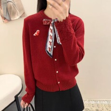 批发<b class='q'>欧洲站</b>冬季<b class='q'>新款</b>复古提花羊毛针织开衫女外套长袖扣子毛衣外搭上衣