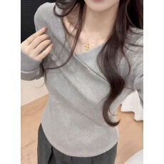 批发法式灰色交叉V领针织打底衫女秋冬轻奢<b class='q'>高级</b>感毛衣内搭气质小上衣