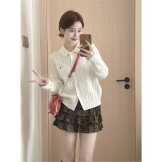 批发学院风翻领刺绣麻花毛衣<b class='q'>女</b>巨好看百搭外穿宽松软糯针织<b class='q'>开衫</b>上衣