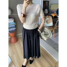 批发2026年夏季新款简约<b class='q'>通勤</b>百搭款圆领短袖针织衫上衣女