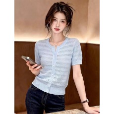 批发设计感蓝色针织<b class='q'>开衫</b>短袖T恤女夏季新款时尚百搭洋气减龄上衣