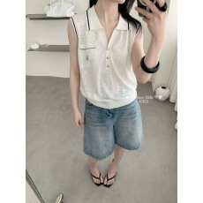 批发欧韩老钱风小口袋刺绣翻领无袖<b class='q'>针织衫</b>女夏季新款时尚显瘦百搭上衣