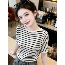 批发韩系慵懒风条纹天丝针织衫女夏季大码胖妹妹<b class='q'>时尚</b>气质宽松遮肉上衣