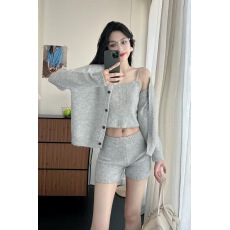 批发2026秋新款韩系甜美减龄毛衣开衫<b class='q'>女</b>吊带背心短<b class='q'>裤</b>三件套套装