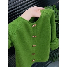 批发2025秋冬新款绿色牛角扣针织开衫女<b class='q'>大码</b>胖MM<b class='q'>长袖</b>圆领减龄洋气上衣