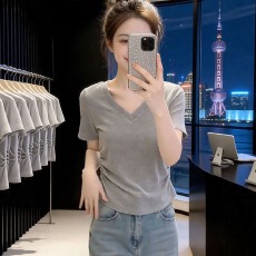 批发<b class='q'>不规则</b>灰色v领正肩纯棉短袖t恤女2026夏大码胖mm显瘦遮肚气质上衣