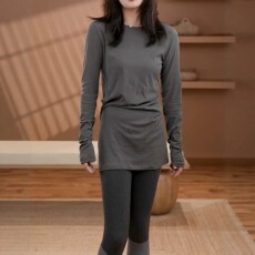 批发中长款圆领正肩长袖t恤女2026秋季<b class='q'>大码</b>胖MM修身显瘦内搭打底上衣