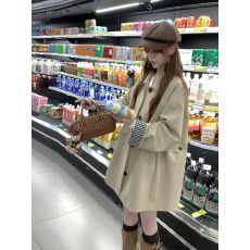 批发2025时尚百搭<b class='q'>秋</b>卡其色中长款格纹拼接翻立领休闲A版中长款外套女