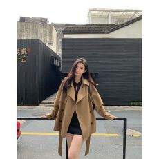 批发韩系新款2025高级感翻领短款风衣外套女装<b class='q'>秋</b>季宽松廓形双排扣外套