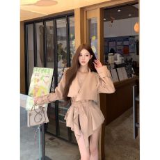 批发卡其色大翻领气质风衣外套女<b class='q'>秋</b>季显瘦收腰高级感小众休闲开衫上衣