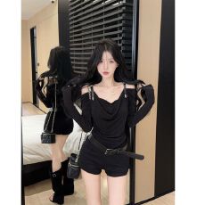 批发MR网购抖抖布韩版小众辣妹气质一字肩荡领皮扣吊带长袖上衣