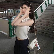 批发半拉链翻领无袖外穿针织背心女夏2026新款高级设计感显瘦短款上衣