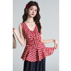 批发法式复古红色格子无袖衬衫背心女夏季新款收腰褶皱别致V领上衣潮