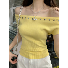 批发多巴胺柠檬黄一字露肩上衣女<b class='q'>夏</b>新款法式轻熟风性感掐腰针织t恤衫