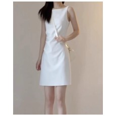 批发白色吊带连衣裙女2026新款一字肩修身<b class='q'>包臀</b>裙夏巨好看收掐腰<b class='q'>短裙</b>子