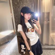 修身短袖t恤女夏季2026新款爆款白色正肩半袖设计感绝美韩系上衣