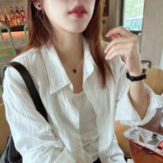 批发春季通勤风白色提花<b class='q'>长袖</b><b class='q'>衬衫</b>女宽松高级感防晒<b class='q'>衬衣</b>纯色上衣