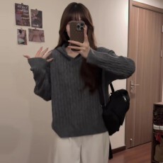 批发慵懒风复古灰色连帽针织毛衣女<b class='q'>春</b>季2026新款时尚百搭宽松显瘦上衣