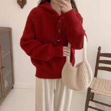 批发牛角扣编织<b class='q'>春</b>季带帽子麻花毛衣女套头外穿慵懒宽松加厚连帽针织衫