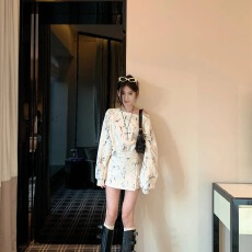 批发原版优质面料 韩系<b class='q'>蕾丝</b>拼接圆领长袖T恤女宽松<b class='q'>打底衫</b>百搭别致上衣