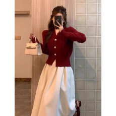 批发红色毛衣小香风<b class='q'>短外套</b>秋冬女款日系软糯高级感小个子穿搭针织开衫