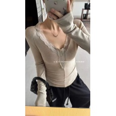 批发纯欲极简风<b class='q'>蕾丝</b>V领长袖T恤女掐腰设计感<b class='q'>打底衫</b>磨毛上衣