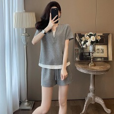 批发韩版灰色休闲<b class='q'>运动</b>套装女夏季高级感洋气假两件短袖上衣短裤两件套