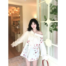 批发原版1:1 适合直播品质店/条纹斜肩<b class='q'>衬衫</b>宽松<b class='q'>印花</b><b class='q'>衬衣</b>露肩设计感