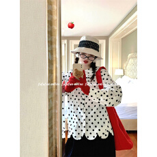 批发走线工整/直播品质/灯芯绒<b class='q'>衬衣</b>娃娃领蝴蝶绑带<b class='q'>波点</b>下摆花瓣<b class='q'>衬衫</b>