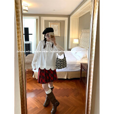 批发原版1:1/<b class='q'>可爱</b>红纽扣娃娃领系带艺术花瓣下摆上衣百搭叠穿衬衫