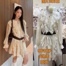 批发2025年秋法式重工荷叶边不规则长袖别致<b class='q'>连衣裙</b>女短裙配送腰带