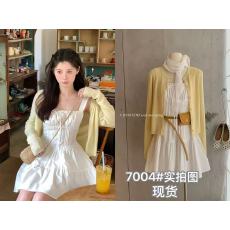 批发新款减龄长袖针织开衫外套<b class='q'>女装</b>春季内搭吊带连衣裙两件套