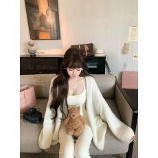 批发秋冬新款复古时尚气质百搭<b class='q'>显瘦</b>毛衣外套+吊带背心+高腰休闲<b class='q'>裤</b>套<b class='q'>装</b>
