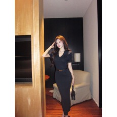 批发2026年法式气质夏季针织<b class='q'>新款</b>气质短袖连衣裙女修身显瘦长款裙子潮