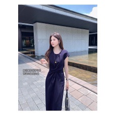 批发掐腰连衣裙女夏爆款轻奢修身设计感显瘦收腰扭结小众短袖<b class='q'>通勤</b>长款