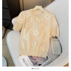 批发<b class='q'>甜美</b>钉珠立体花朵圆领短袖针织衫女夏2026设计感减龄修身显瘦上衣